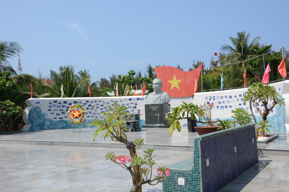 Công viên Đại tướng Võ Nguyên Giáp mới được xây dựng trên đảo Sơn Ca.